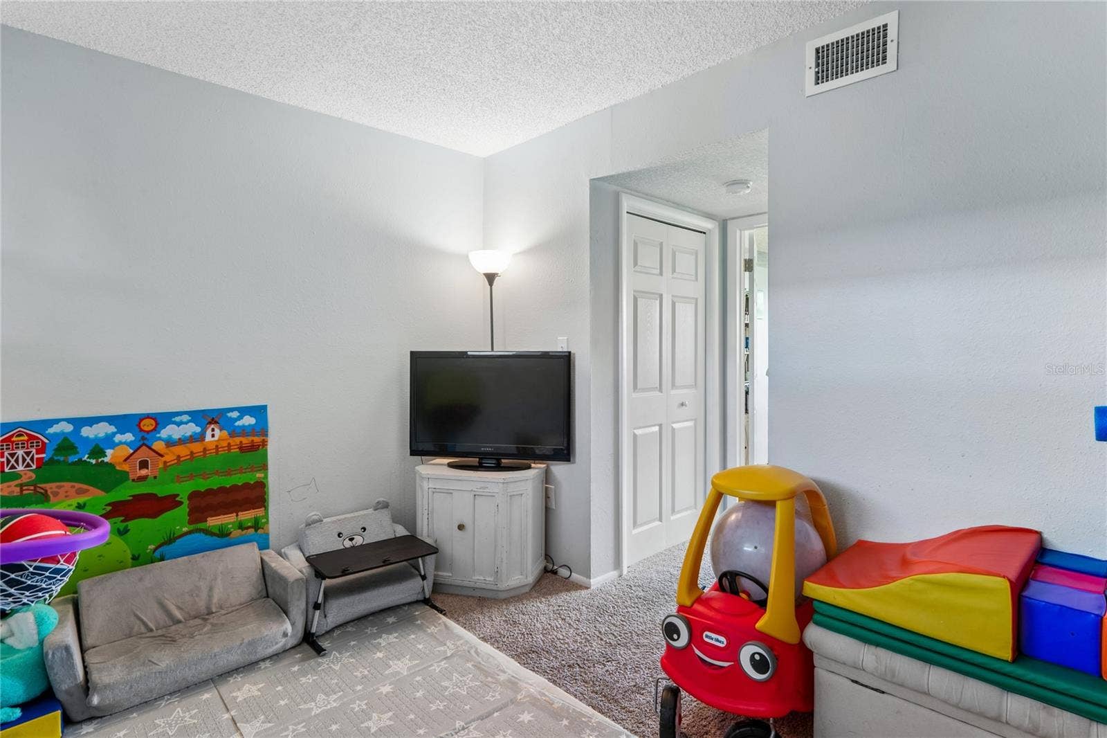 1146 KING ARTHUR COURT, #110, Dunedin, FL 34698