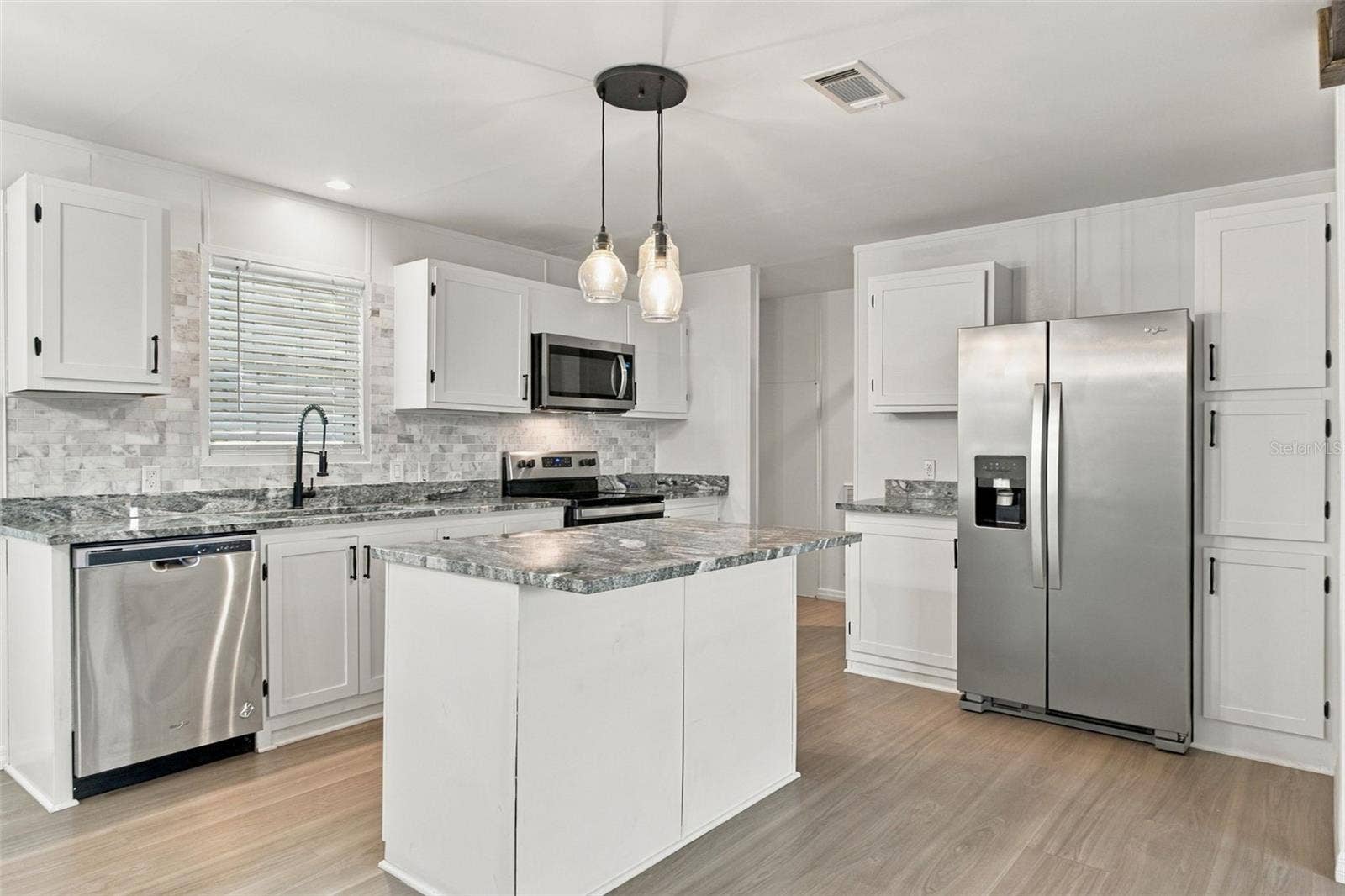 8020 EASTERN CIRCLE DRIVE, Brooksville, FL 34613