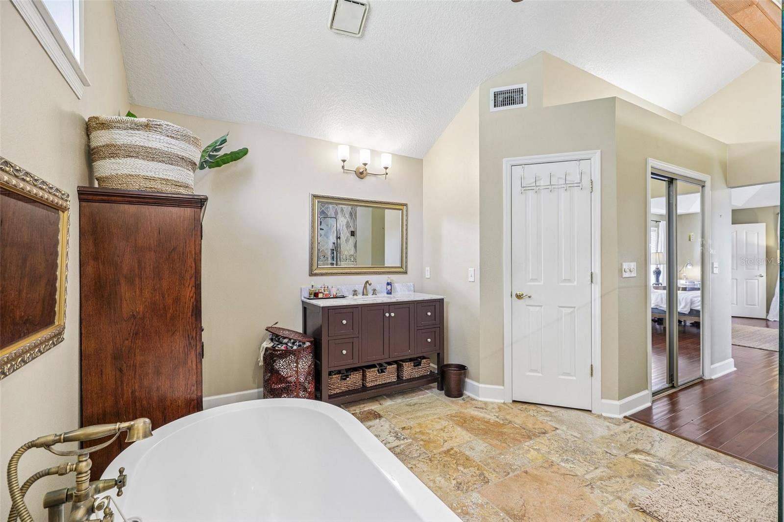 15052 GREEN VALLEY BOULEVARD, Clermont, FL 34711 15052 GREEN VALLEY BOULEVARD, Clermont, FL 34711