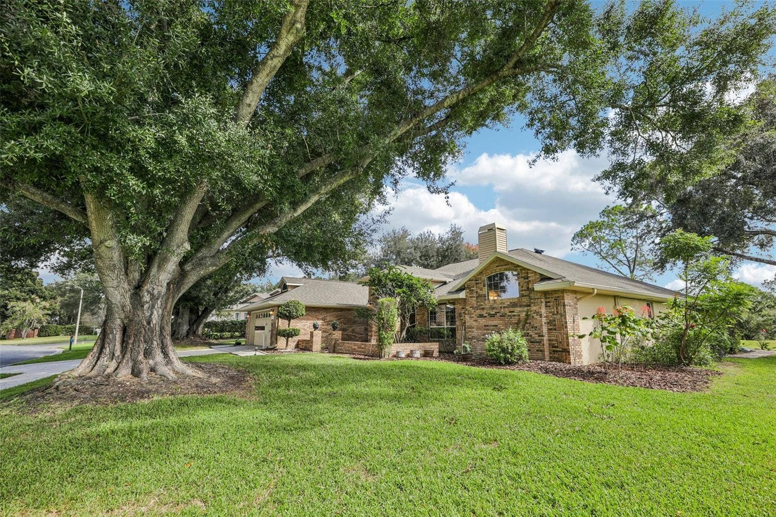 15052 GREEN VALLEY BOULEVARD, Clermont, FL 34711 15052 GREEN VALLEY BOULEVARD, Clermont, FL 34711