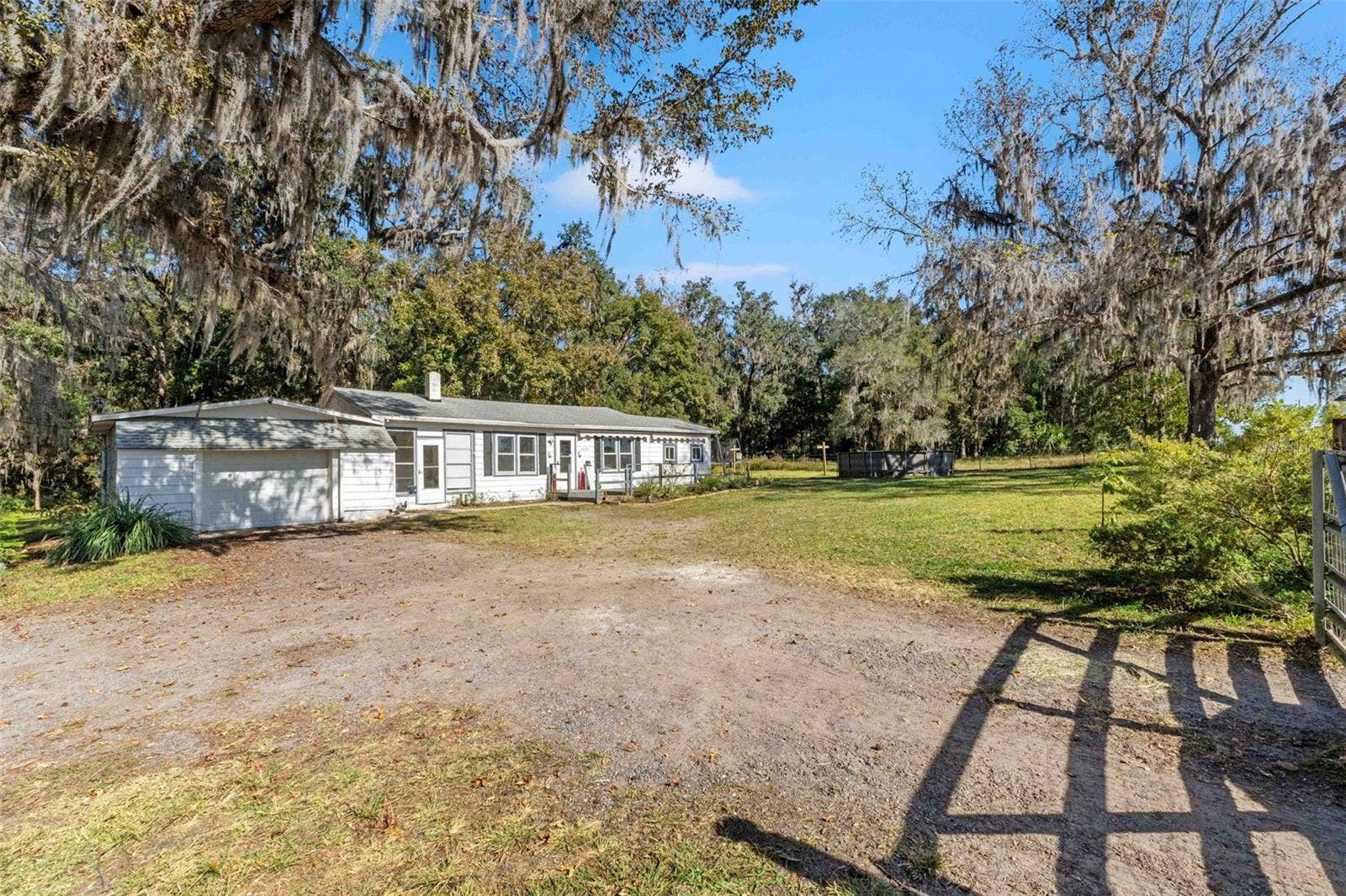 24141 MONDON HILL ROAD, Brooksville, FL 34601 24141 MONDON HILL ROAD, Brooksville, FL 34601