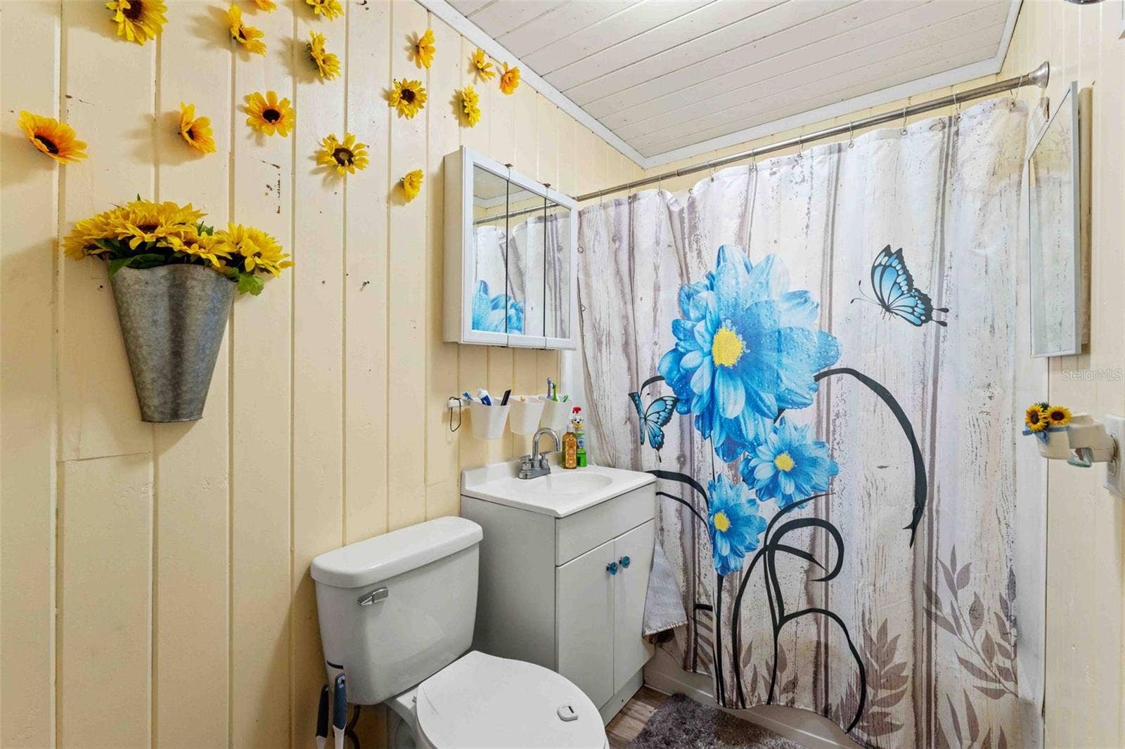 24141 MONDON HILL ROAD, Brooksville, FL 34601 24141 MONDON HILL ROAD, Brooksville, FL 34601