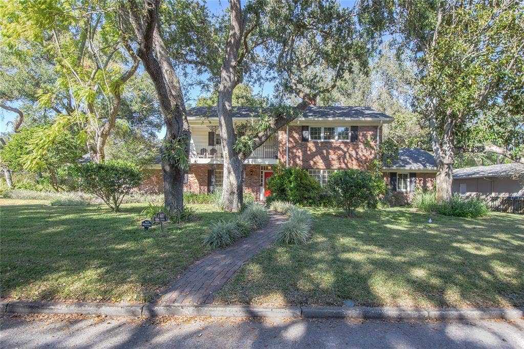 1401 43RD AVENUE N, St Petersburg, FL 33703 1401 43RD AVENUE N, St Petersburg, FL 33703