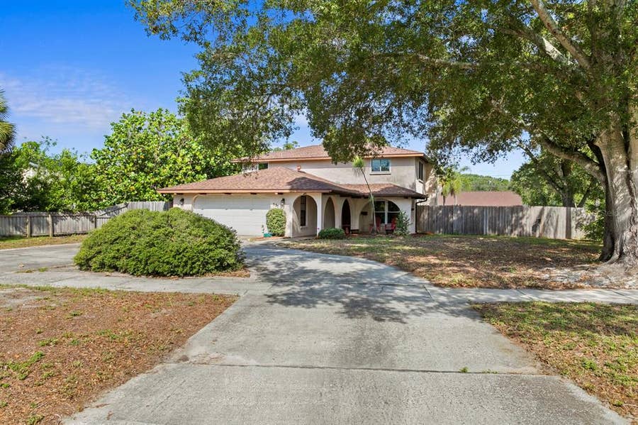 Property photo for 501 OLEANDER WAY S, St Petersburg, FL