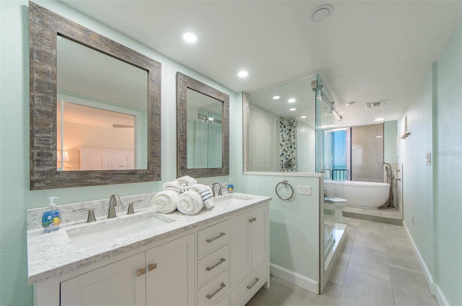 1290 GULF BOULEVARD, #907, Clearwater, FL 33767 1290 GULF BOULEVARD, #907, Clearwater, FL 33767