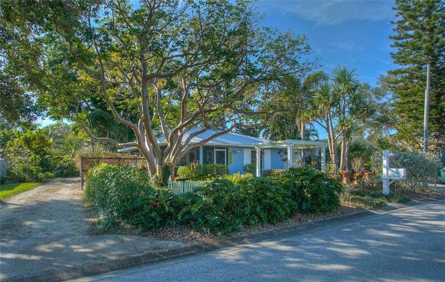 Property photo for Bradenton, FL