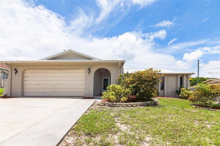 Property photo for 212 LEAFWOOD ROAD, Tarpon Springs, FL