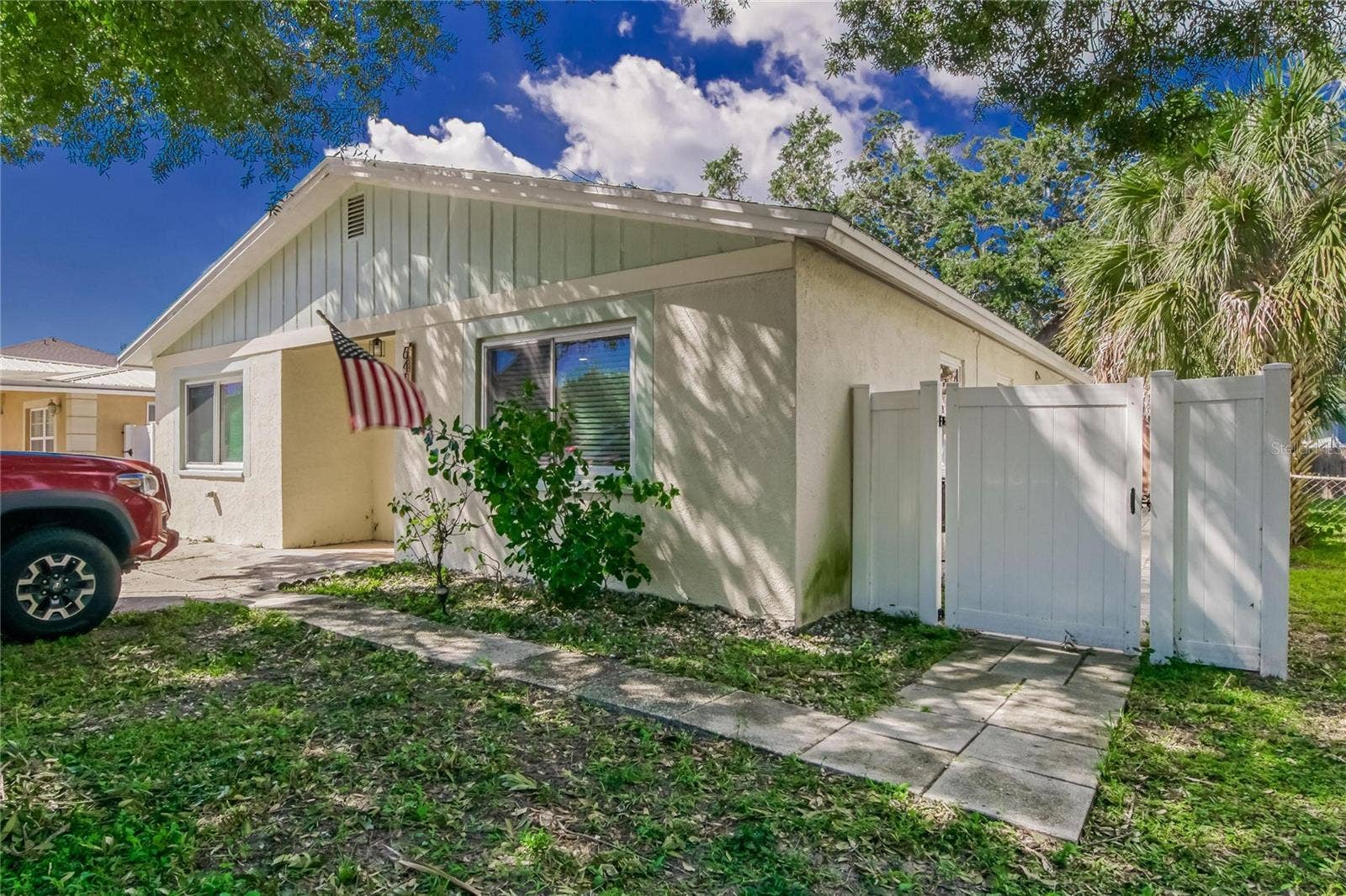 6415 S ENGLEWOOD AVENUE, Tampa, FL 33611 6415 S ENGLEWOOD AVENUE, Tampa, FL 33611