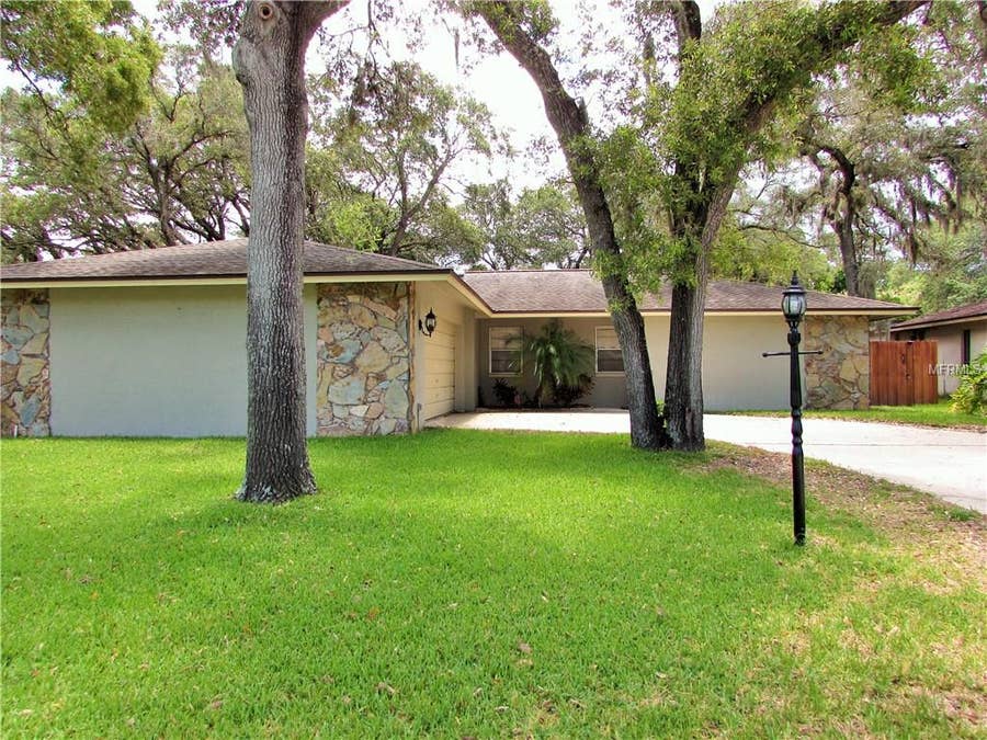 Property photo for 952 WINDING OAKS DRIVE, Palm Harbor, FL