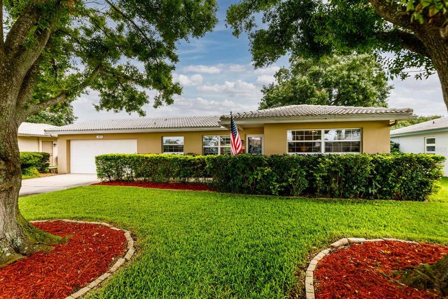 Property photo for 103 98TH AVENUE NE, St Petersburg, FL