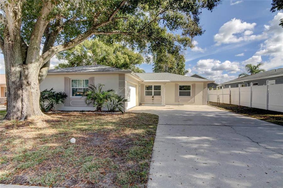 Property photo for 1511 CROMWELL DRIVE, Tarpon Springs, FL