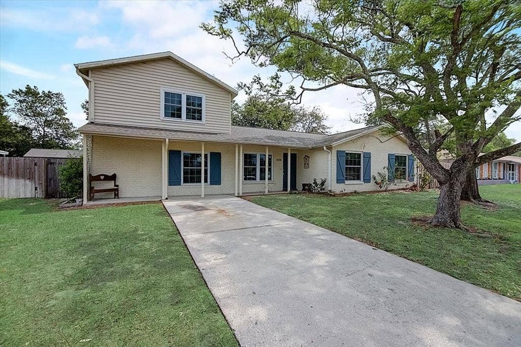 1305 WILLOW VALLEY DRIVE, Brandon, FL 33510 1305 WILLOW VALLEY DRIVE, Brandon, FL 33510