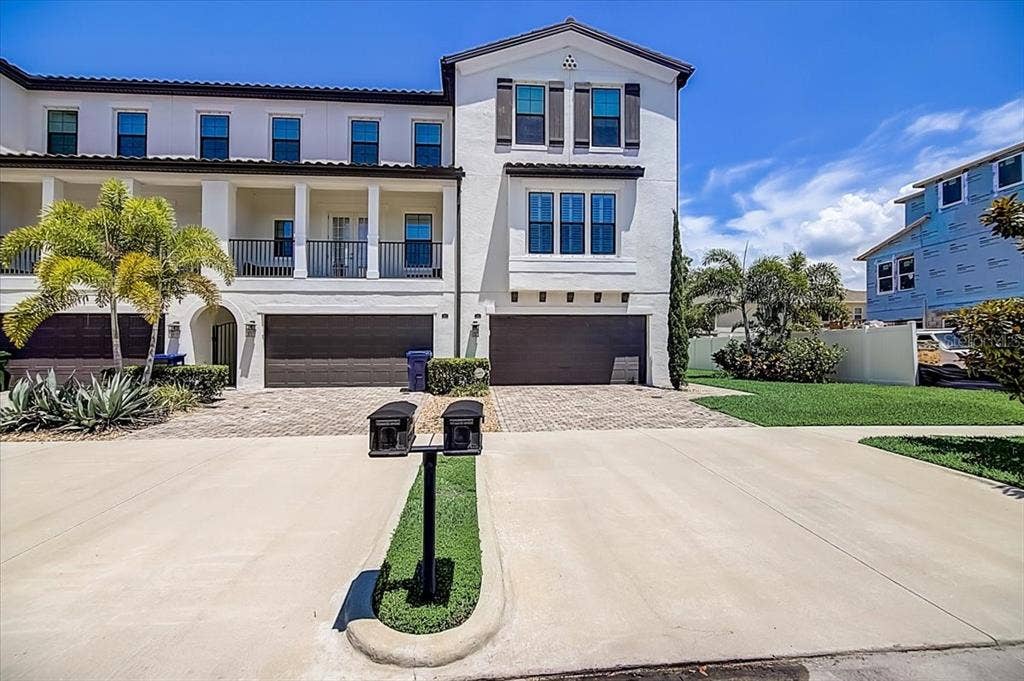 2621 W PLATT STREET, Tampa, FL 33609 2621 W PLATT STREET, Tampa, FL 33609