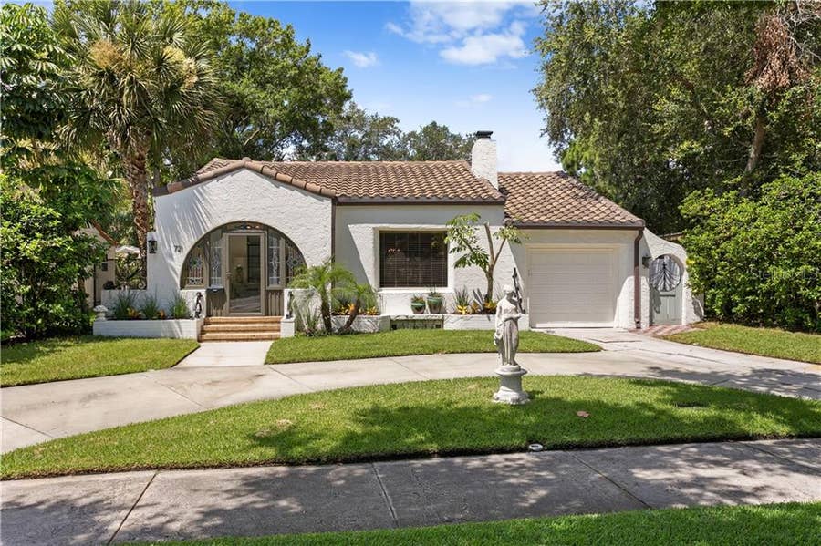 Property photo for 721 SNELL ISLE BOULEVARD NE, St Petersburg, FL