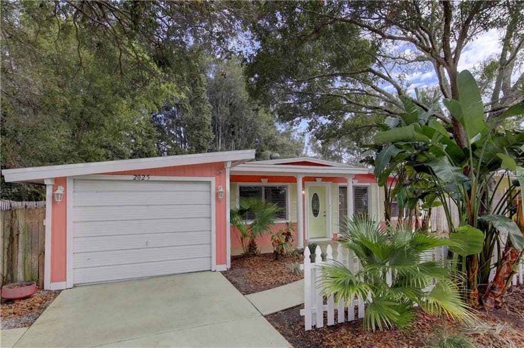 2025 YALE AVENUE, Dunedin, FL 34698 =