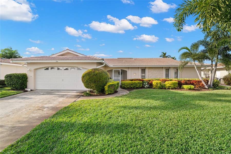 Property photo for 1951 MICHIGAN AVENUE NE, St Petersburg, FL
