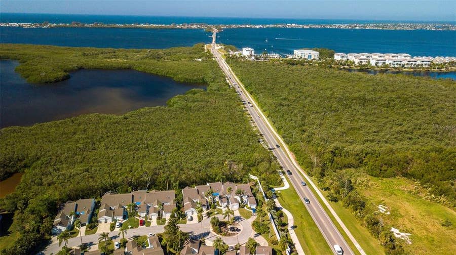 Property photo for 502 SANDERLING CIRCLE, Bradenton, FL