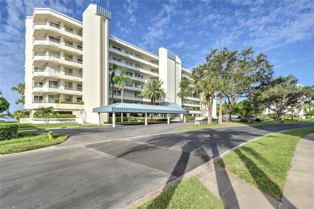 7984 SAILBOAT KEY BOULEVARD S, #306, South Pasadena, FL 33707 7984 SAILBOAT KEY BOULEVARD S, #306, South Pasadena, FL 33707