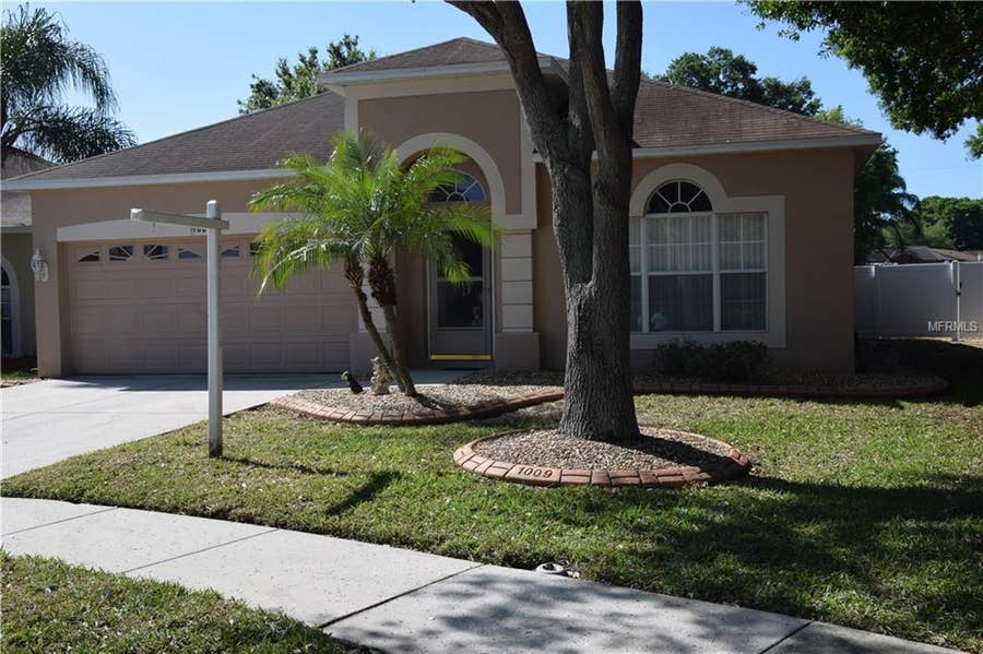 Property photo for Valrico, FL