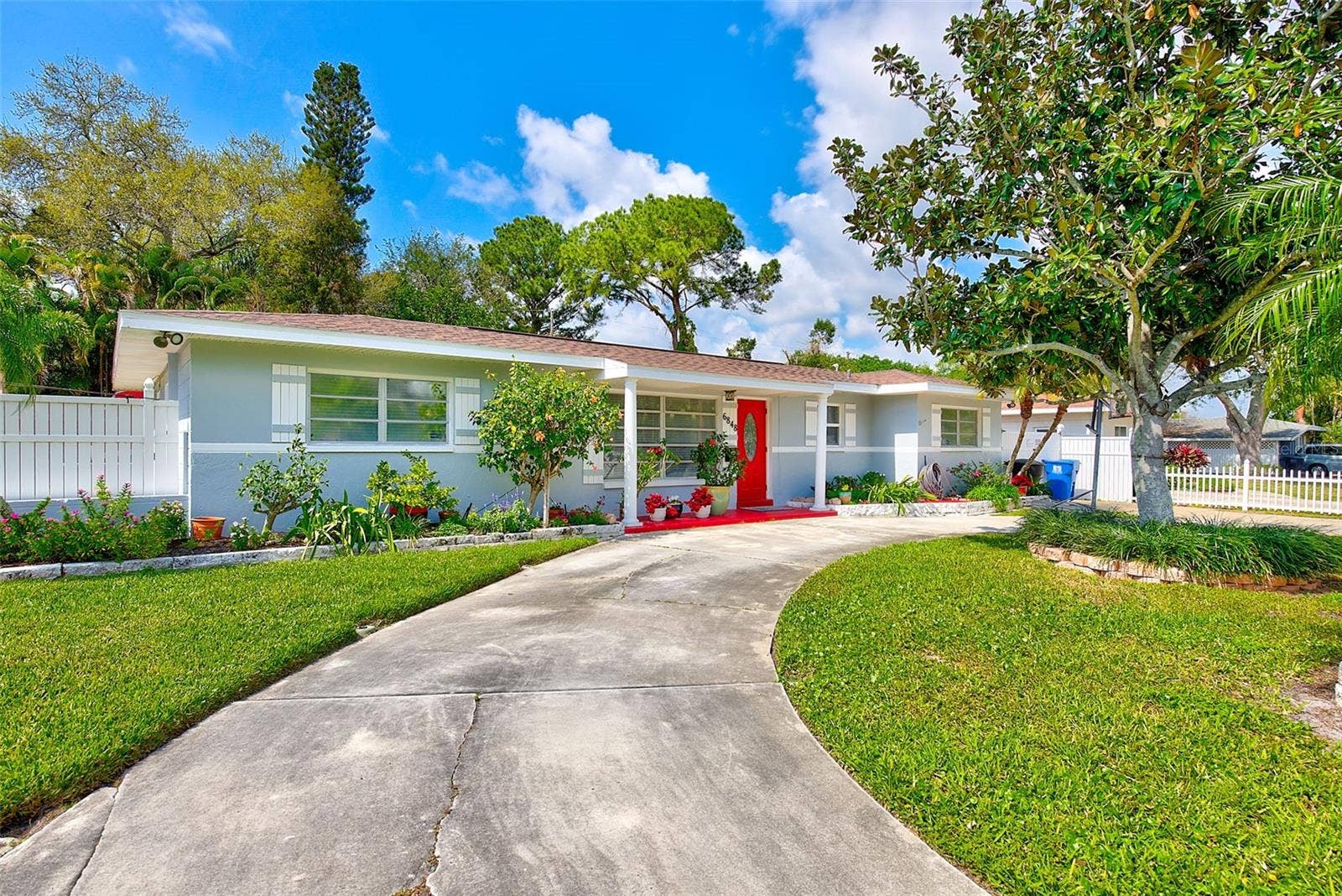 6848 18TH STREET N, St Petersburg, FL 33702 6848 18TH STREET N, St Petersburg, FL 33702