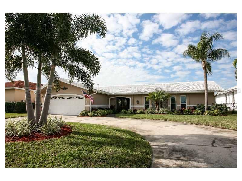 Property photo for 1921 MASSACHUSETTS AVENUE NE, St Petersburg, FL