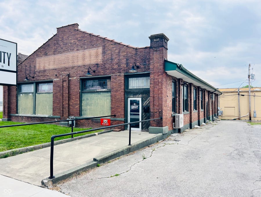 Property photo for 359 N Main Street, Frankfort, IN