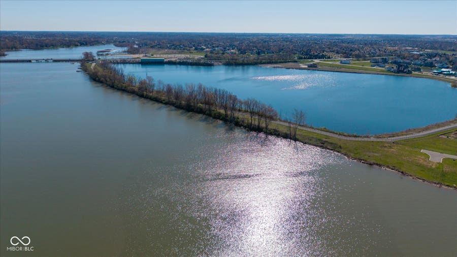 Property photo for 10746 Haven Cove Way, Fishers, IN