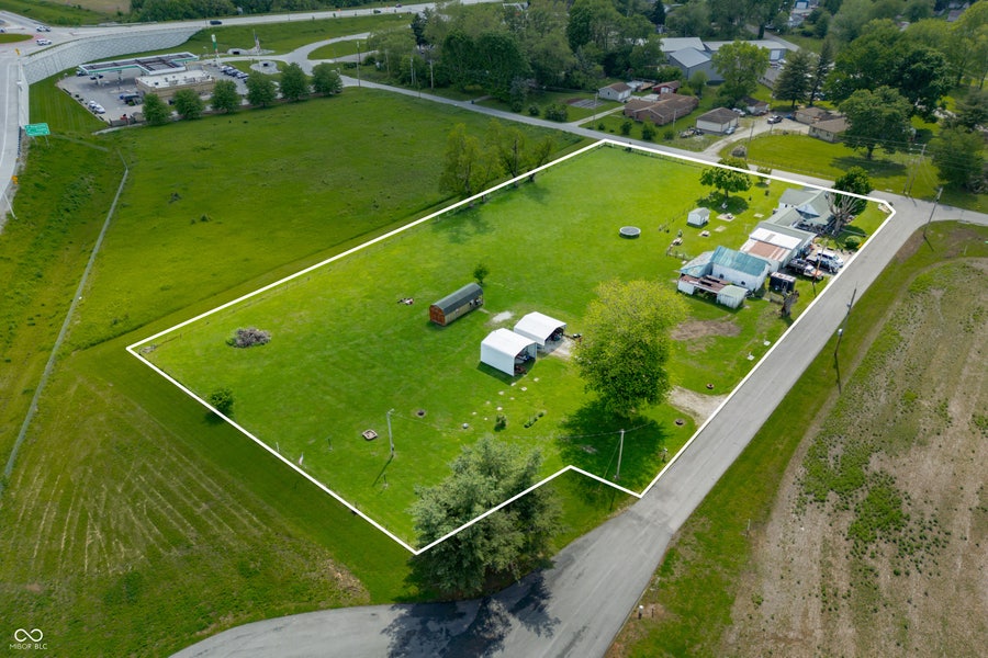 Property photo for 3147 Huggin Hollow Road, Greenwood, IN