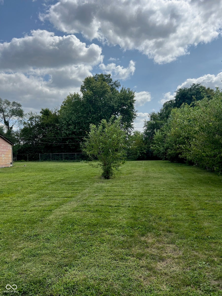 Property photo for 937 Edgemont Avenue, Indianapolis, IN