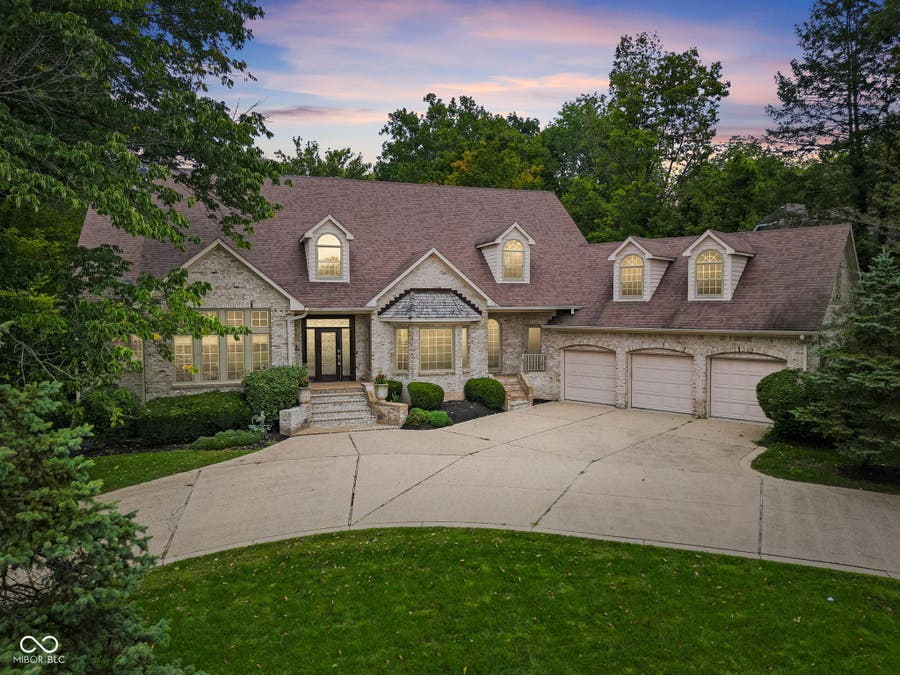 Property photo for 6290 Deerfield Drive, Greenwood, IN