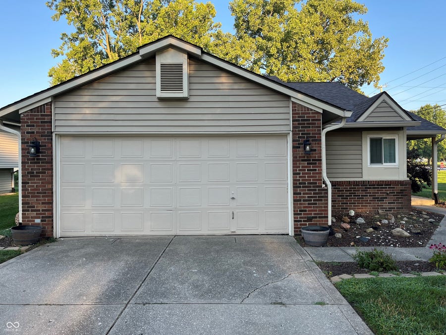 Property photo for 1292 Timber Creek Lane, Greenwood, IN