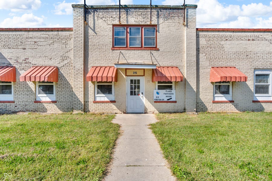 Property photo for 315 Poston Drive, Crawfordsville, IN