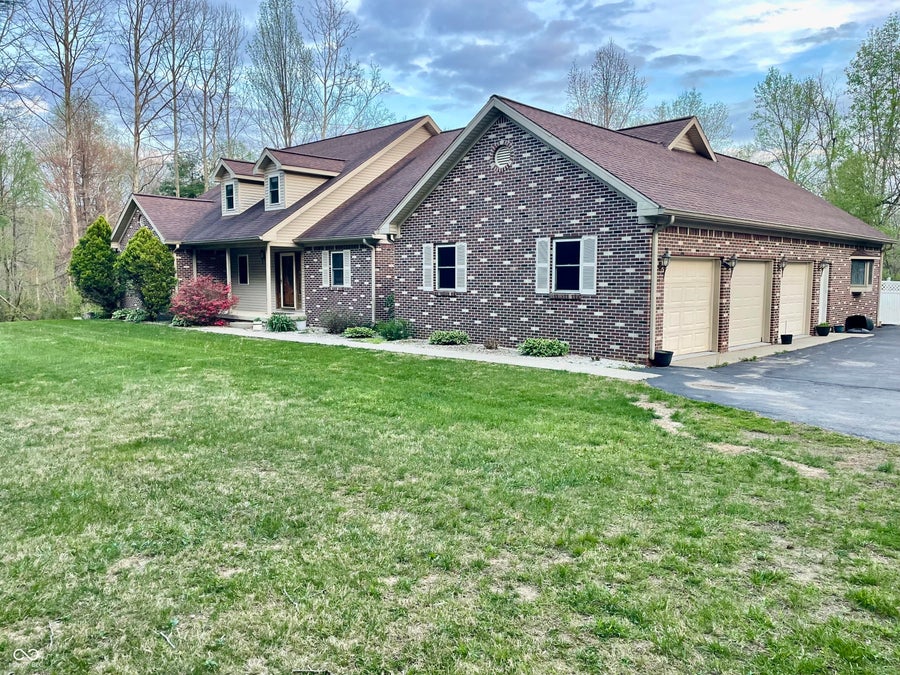 Property photo for 1564 W County Road 1050 S, Cloverdale, IN