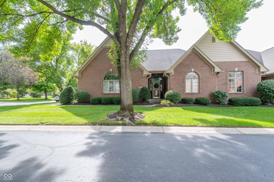 Property photo for 1701 Pathway Drive N, Greenwood, IN