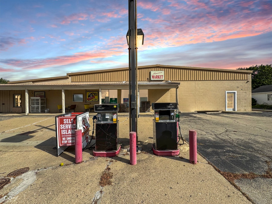 Property photo for 33 W Brush Street, Jamestown, IN