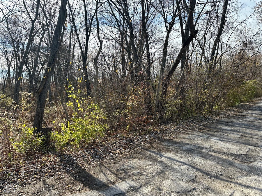 Property photo for 2948 Sapphire Boulevard, Indianapolis, IN