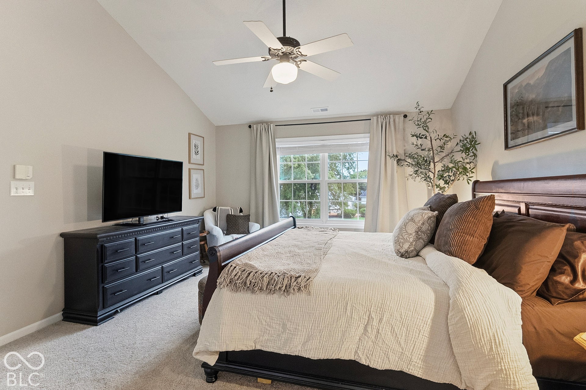 8891 Woodlark Drive, Fishers, IN 46038