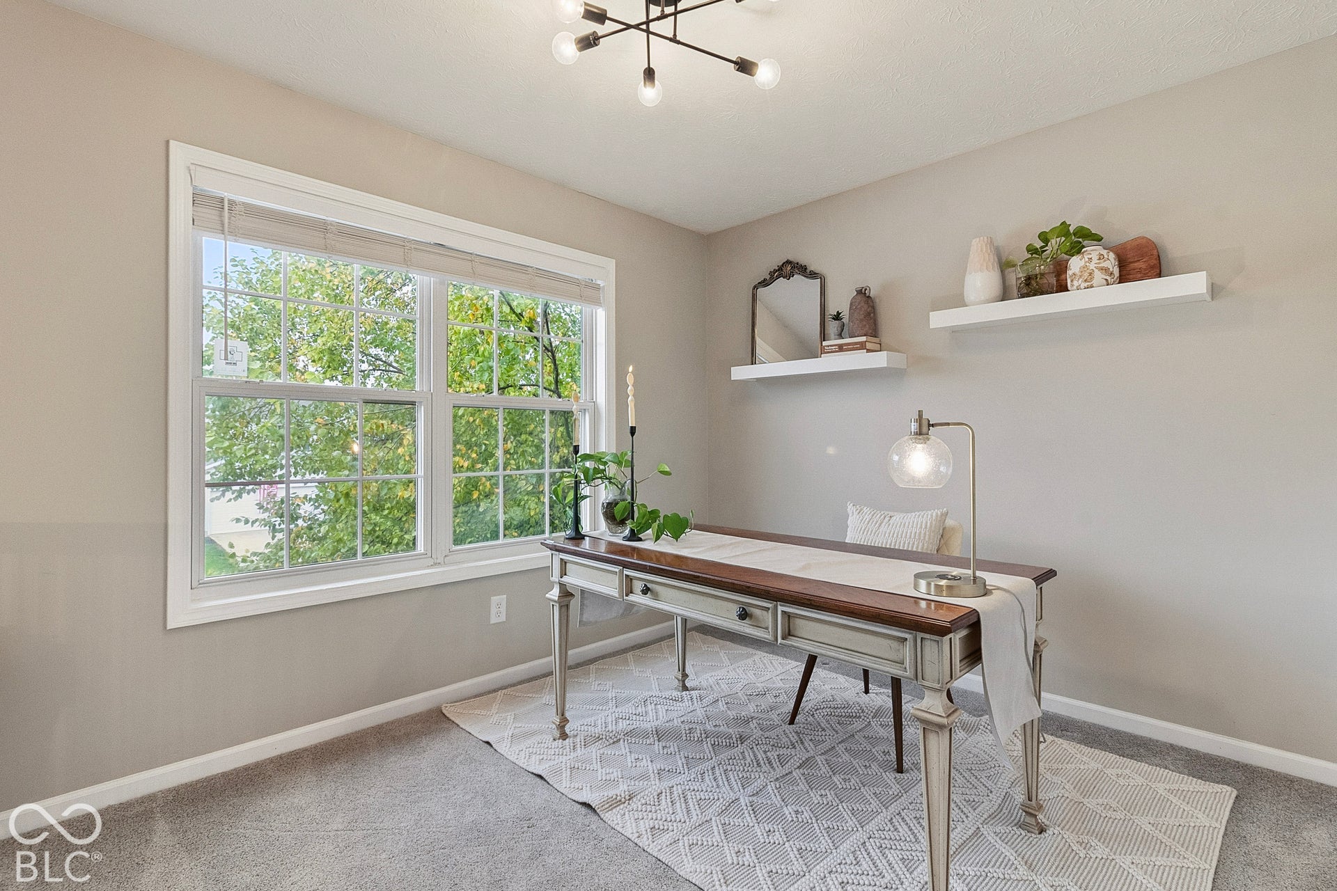 Open and spacious loft that could be used as an office, workout area, playroom, or enclosed to create a 4th bedroom.