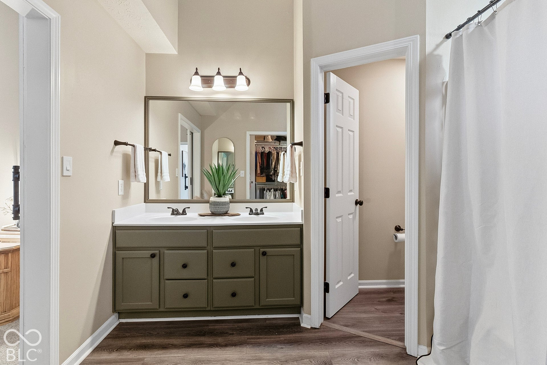 8891 Woodlark Drive, Fishers, IN 46038