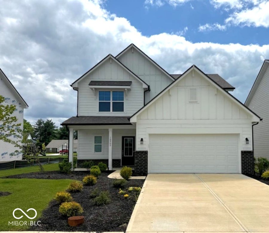 Property photo for 10909 Helmcrest Drive, Indianapolis, IN