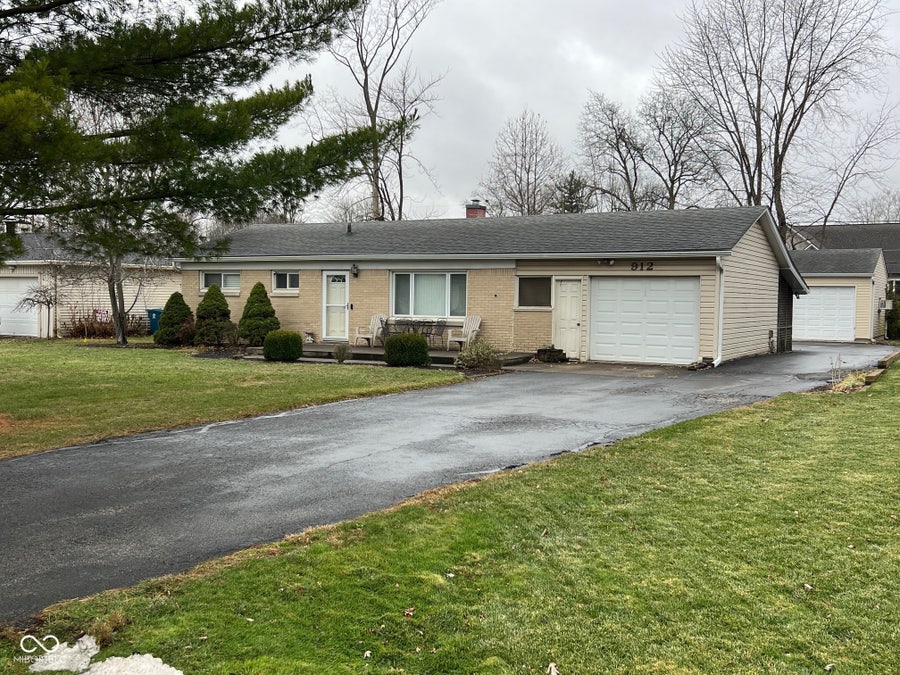 Property photo for 912 W Auman Drive, Carmel, IN