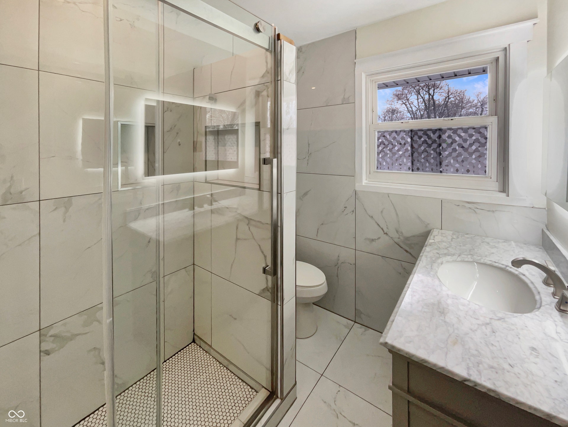 4055 N Grand Avenue, Indianapolis, IN 46226