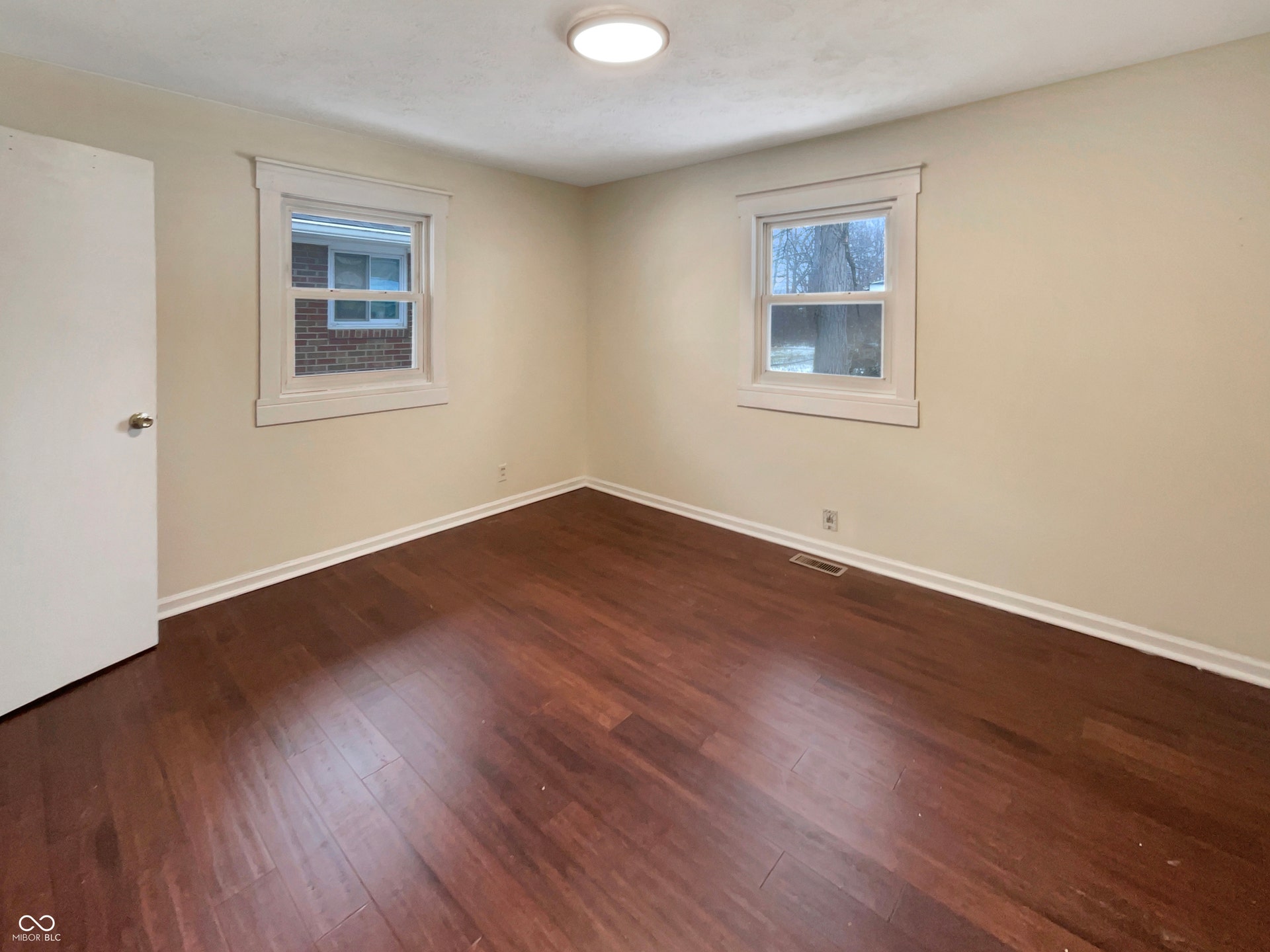 4055 N Grand Avenue, Indianapolis, IN 46226
