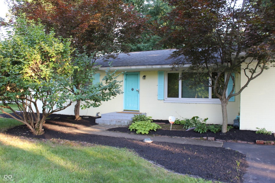 Property photo for 907 Fairway Drive, Indianapolis, IN