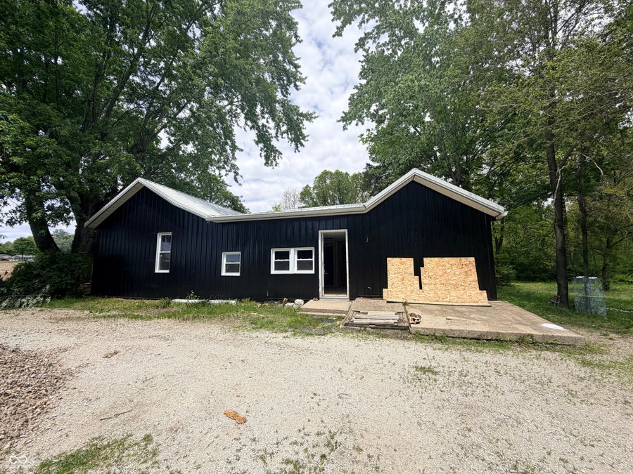 Property photo for 2562 S County Road 60 SW, Greensburg, IN