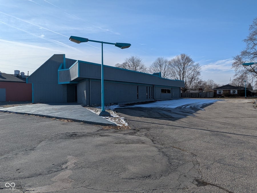 Property photo for 905 S Scatterfield Road, Anderson, IN