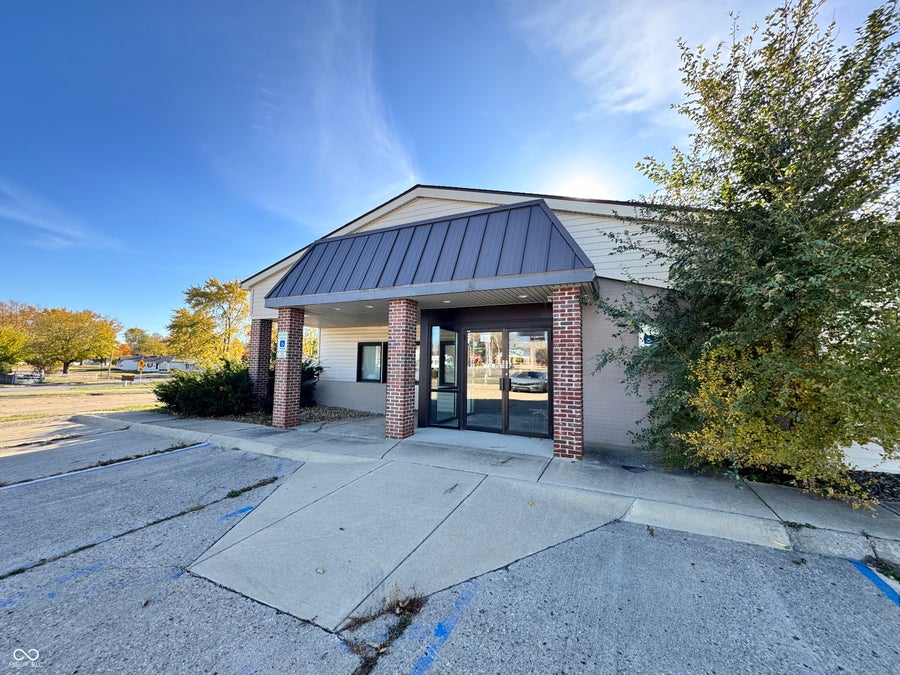 Property photo for 525 E Hartman Road, Anderson, IN