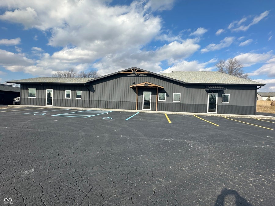 Property photo for 1049 Indianapolis Road, Greencastle, IN