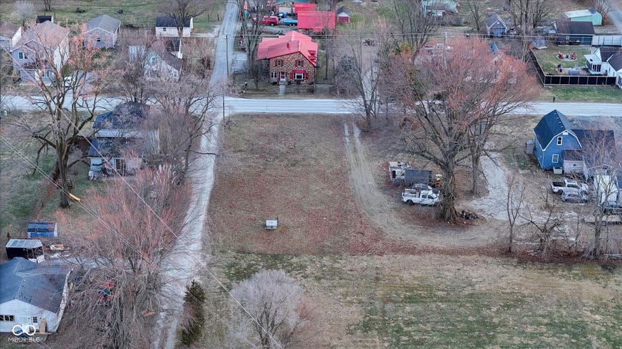 Property photo for 330 E 206th Street, Sheridan, IN