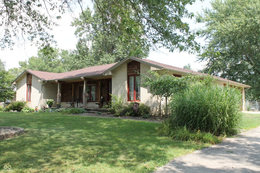 Property photo for 441 Mutton Creek Drive, Seymour, IN